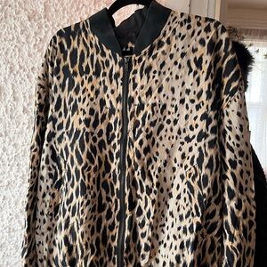 Rare🐈‍⬛ 100% silk, Leopard Print unisex Bomber Jacket